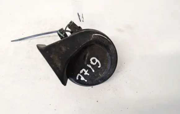 Nissan Pathfinder R51 Horn signal e9011157