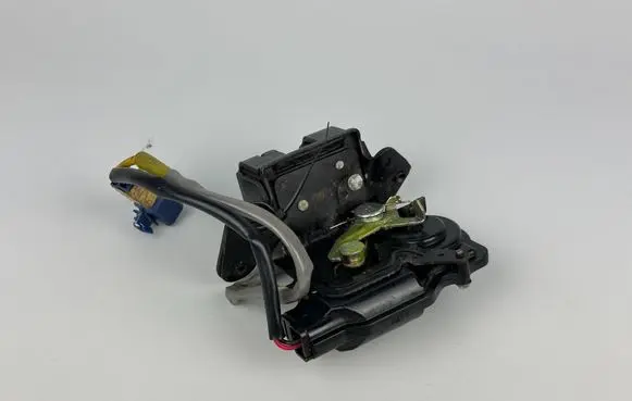 Toyota Corolla Verso AR10 Loading door lock