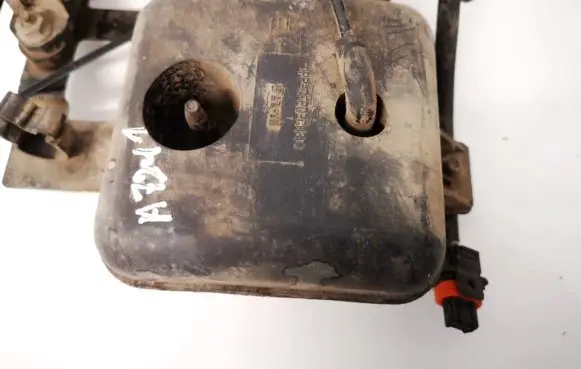 Vacuum air tank