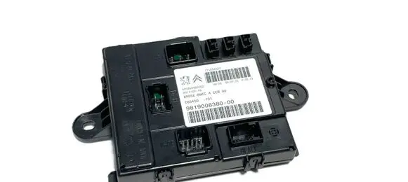 Peugeot 5008 II Other control units/modules 9819008380 33974