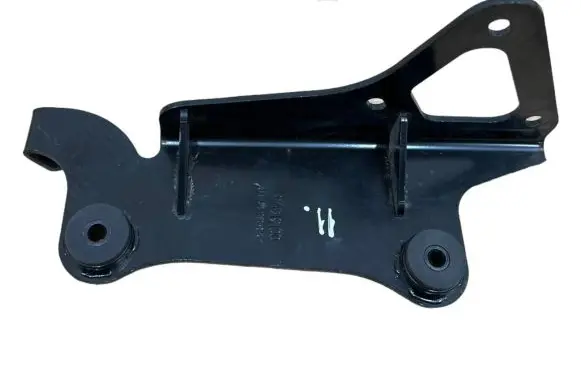 McLaren MP4 12c Intercooler pipe mounting bracket 00131695