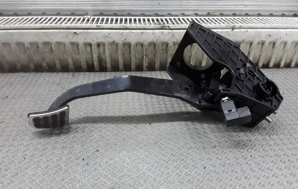 KIA Ceed Brake pedal