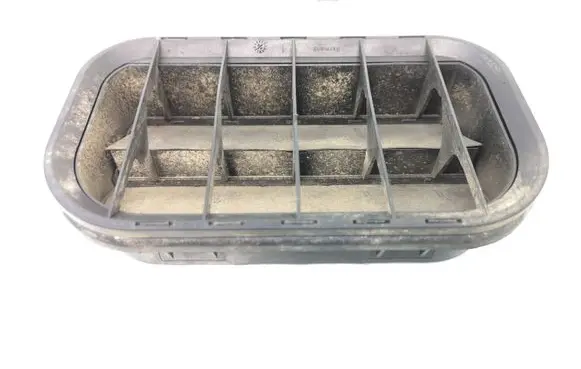 Ford Cougar Quarter panel pressure vent 95VWA019K51AA