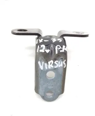 Hyundai ix35 Front door upper hinge