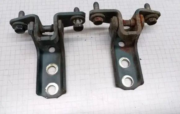 Mitsubishi Space Wagon Front door hinge set 