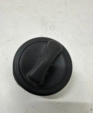 Mercedes-Benz E W211 Fuel tank filler cap 2204700705