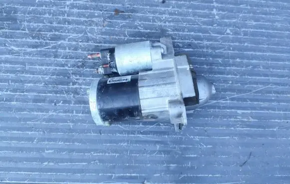 Nissan Juke II F16 Starter motor 233000290R