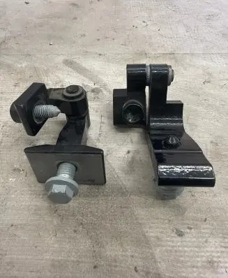 Rear door hinge set