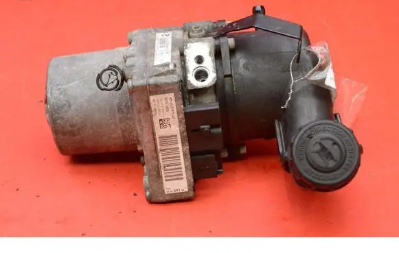 Peugeot 508 RXH Power steering pump 9676154180