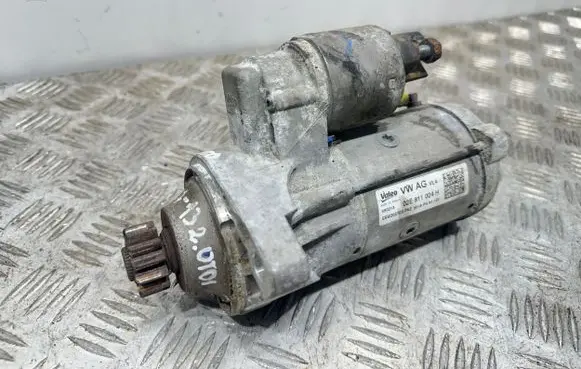 Volkswagen PASSAT B7 Starter motor 02E911024