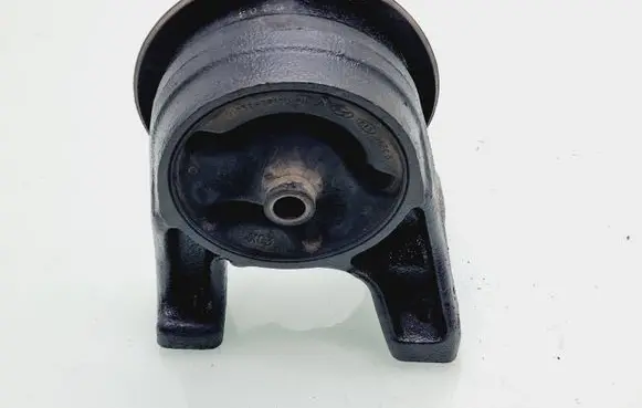 KIA Sorento Engine mount bracket 219142P000