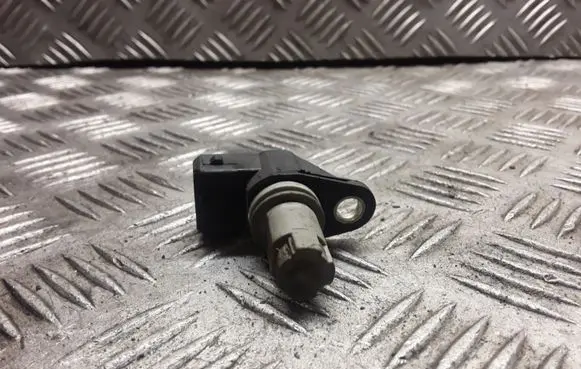 Suzuki Grand Vitara II Crankshaft position sensor 8200789528