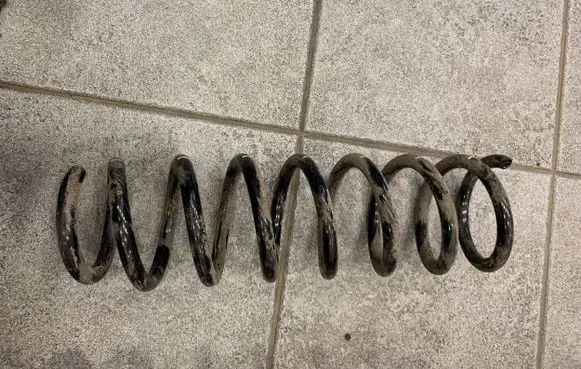 BMW 7 F01 F02 F03 F04 Front coil spring 31336786767 6786767