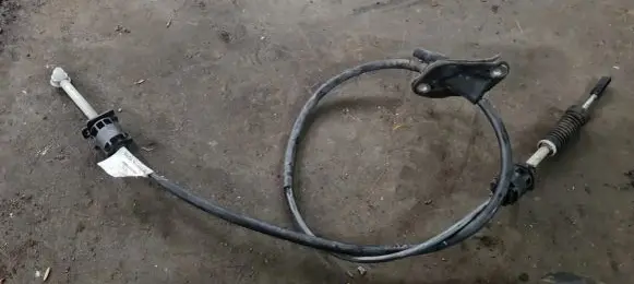 Gear shift cable linkage