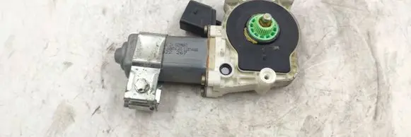BMW 5 E60 E61 Front door window regulator motor 6922267