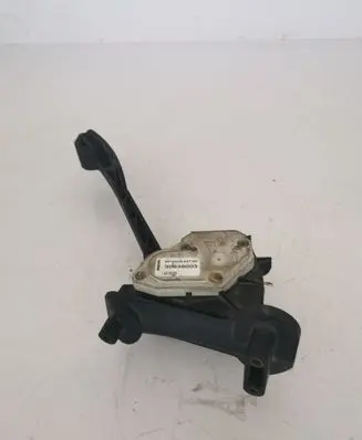 Volvo V70 Accelerator throttle pedal 30636003