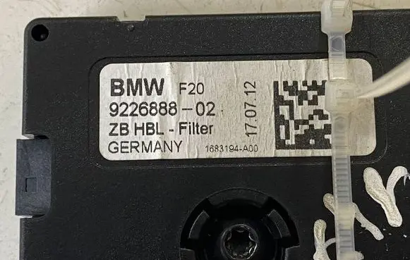 BMW 1 F20 F21 Aerial antenna filter 9226888 922688802