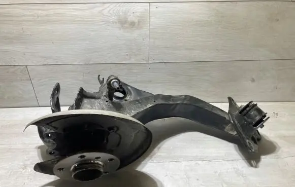 BMW X2 F39 Rear wheel hub spindle/knuckle 6898964