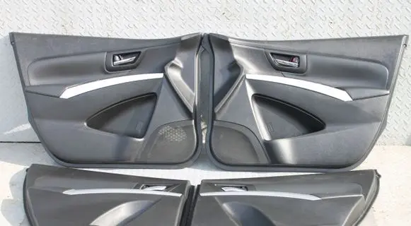 Suzuki SX4 S-Cross Front door card panel trim