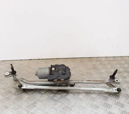 Audi Q5 SQ5 Front wiper linkage and motor