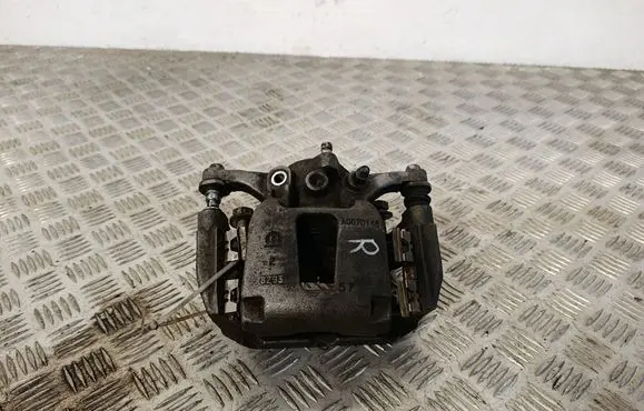 Dodge RAM 1500 DS Rear brake caliper A0070148