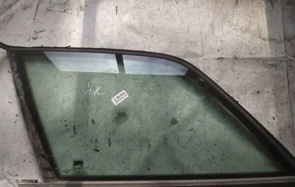 Audi A6 S6 C4 4A Rear side window as2