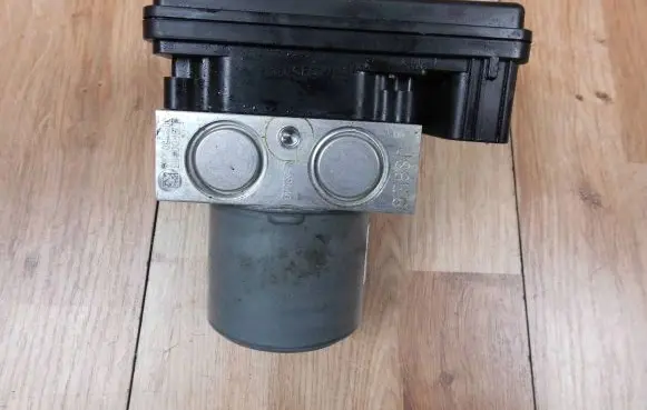 KIA Sportage ABS Pump 58920F1200 BE6009R300