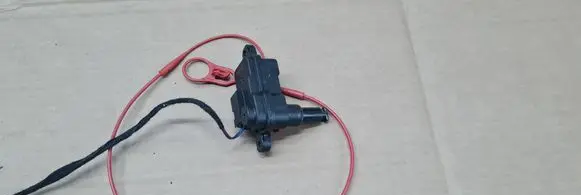 Audi A7 S7 4G Fuel tank cap lock motor 8V0862153B 0132010808