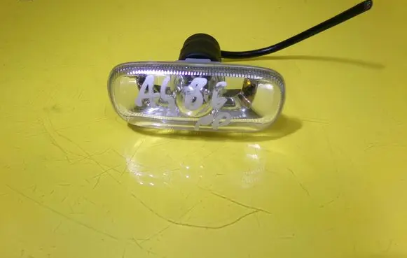 Audi A4 S4 B6 8E 8H Front fender indicator light 8E0949127