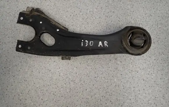 Hyundai i30 Front upper control arm/wishbone