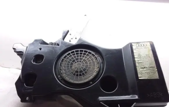 Audi A3 S3 8P Subwoofer speaker 8P4035382D 7606500251