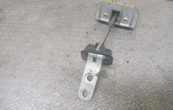 Audi A2 Rear door check strap stopper 8Z0839249 8Z0837429