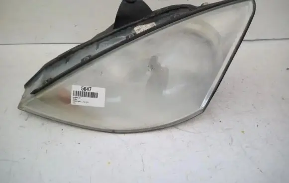 Ford Focus Headlight/headlamp