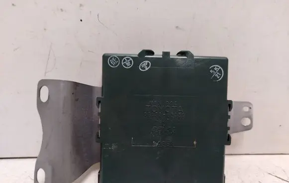Lexus IS 220D-250-350 Power management control unit 8967053030 1012380101