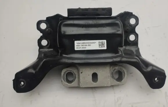 Audi A3 8Y Engine mount bracket 5Q0199555BD