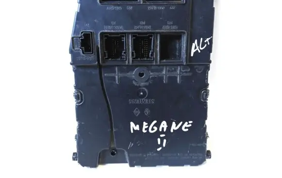 Renault Megane II Comfort/convenience module 8200351181
