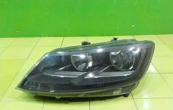 Seat Alhambra (Mk2) Headlight/headlamp 0301243601