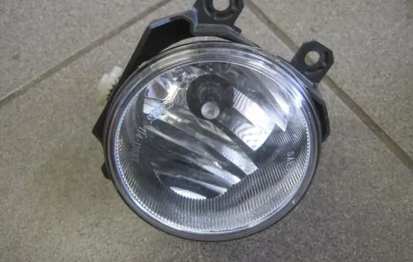Toyota RAV 4 (XA40) Front fog light H1664219L
