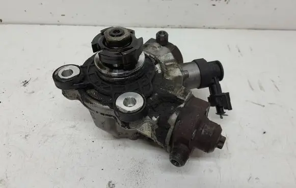 Volvo V60 Fuel injection high pressure pump 31272896