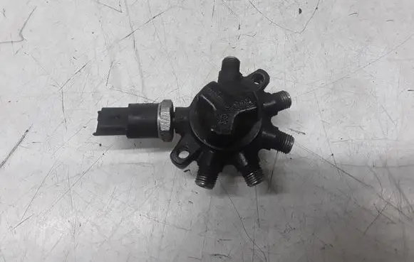 Ford Focus Fuel main line pipe 1S4Q9D280AC