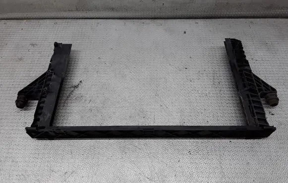 Volvo S40 Radiator mount bracket