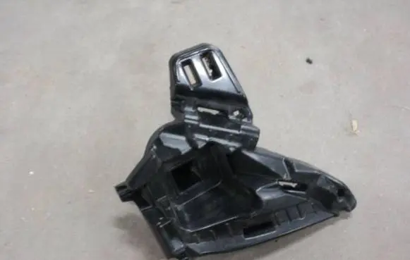 Skoda Scala Front bumper mounting bracket 657807723