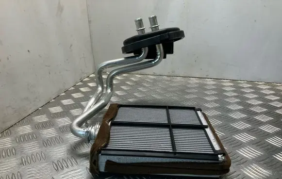 Mercedes-Benz C W204 Heater blower radiator L0329002