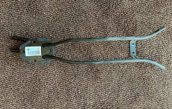 BMW 1 E81 E87 Handbrake interior bracket 6768398