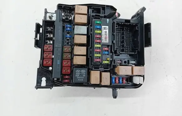 Hyundai i40 Fuse box set 91951-3X160