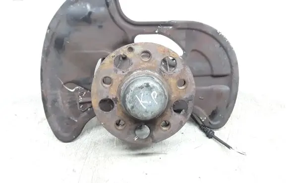 Mercedes-Benz C W204 Front wheel hub spindle knuckle