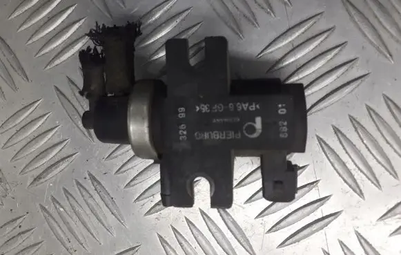Volkswagen PASSAT B5 Valve vacuum 1H0906627