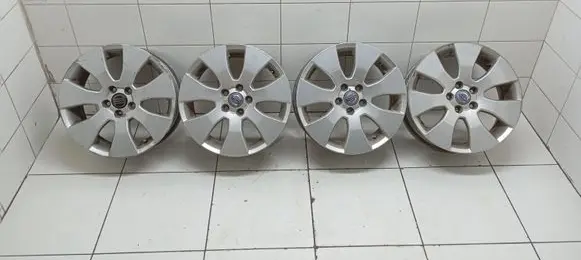 Volvo S80 R17 alloy rim 30714022 D22FA 5X108R17