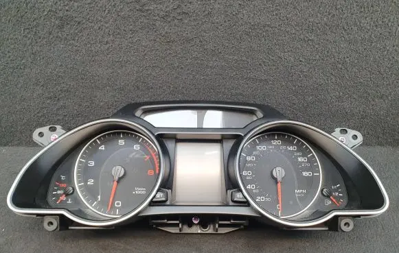 Audi A5 8T 8F Speedometer (instrument cluster) 8T0920983