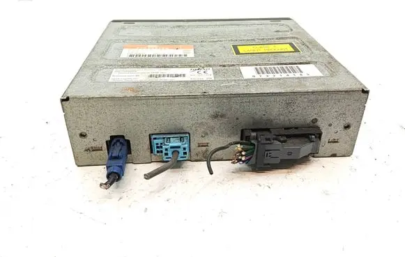 Land Rover Discovery 3 - LR3 Navigation unit CD/DVD player YIB500120 4621008672